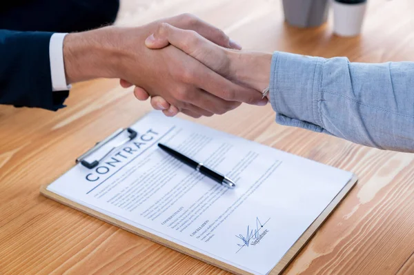 data-contracts-img.jpg